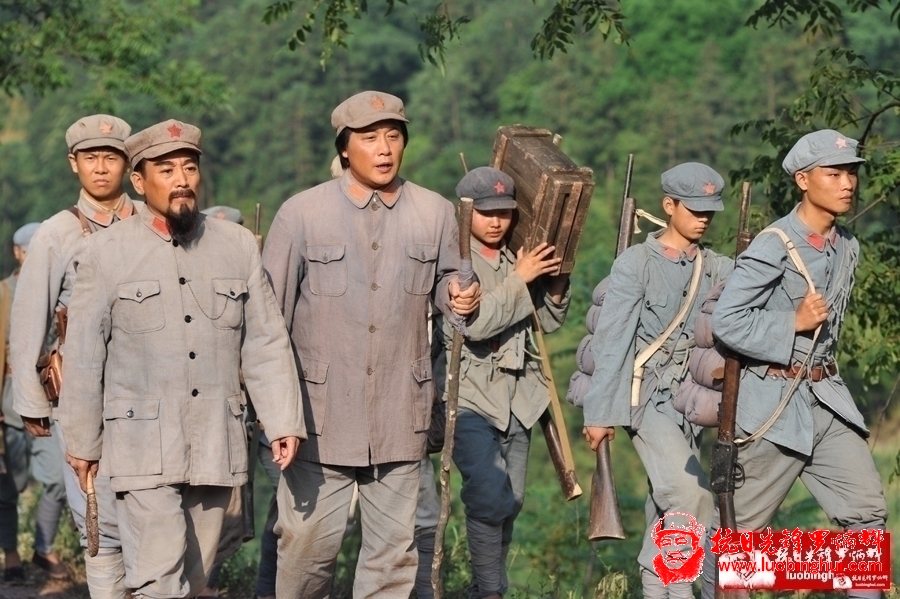 毛主席周恩来谈论未来的军事方针